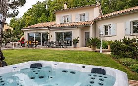La Villa Moursoise 4 Etoiles