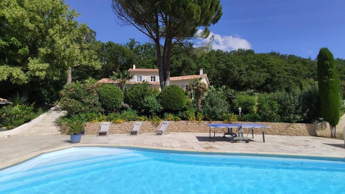 La Villa Moursoise 4 Etoiles Extérieur photo