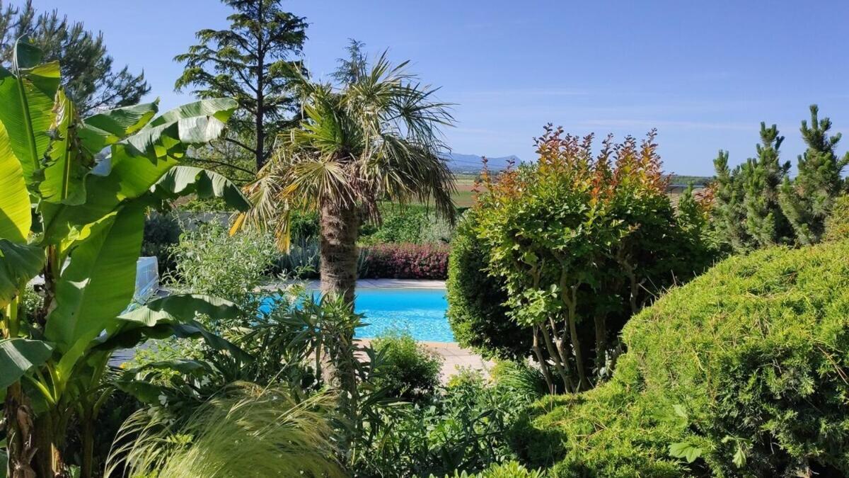 La Villa Moursoise 4 Etoiles Extérieur photo