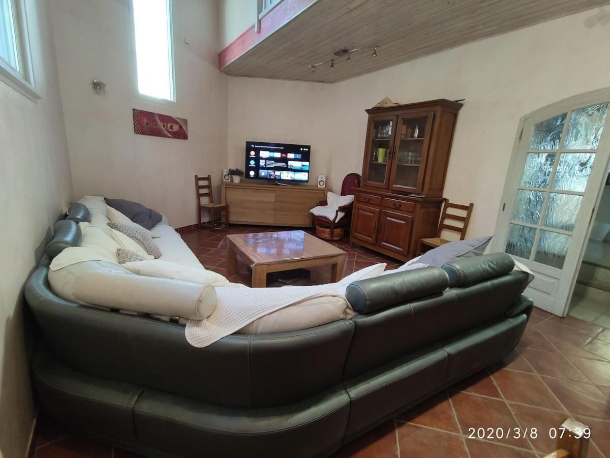 La Villa Moursoise 4 Etoiles Extérieur photo