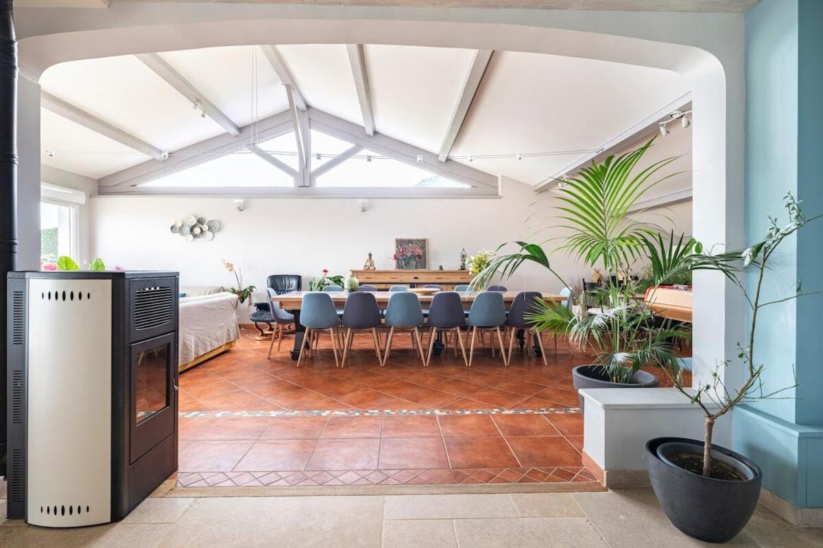 La Villa Moursoise 4 Etoiles Extérieur photo