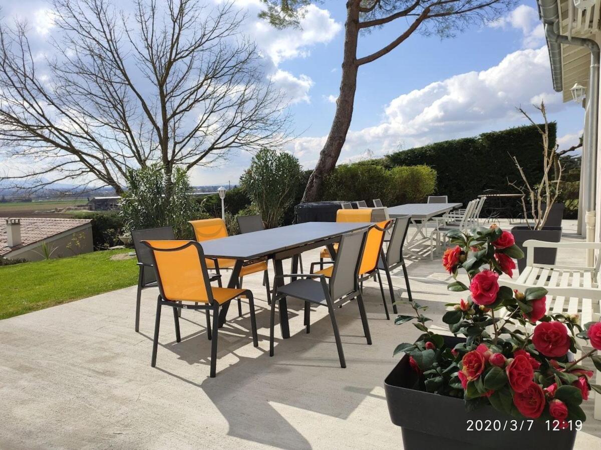 La Villa Moursoise 4 Etoiles Extérieur photo